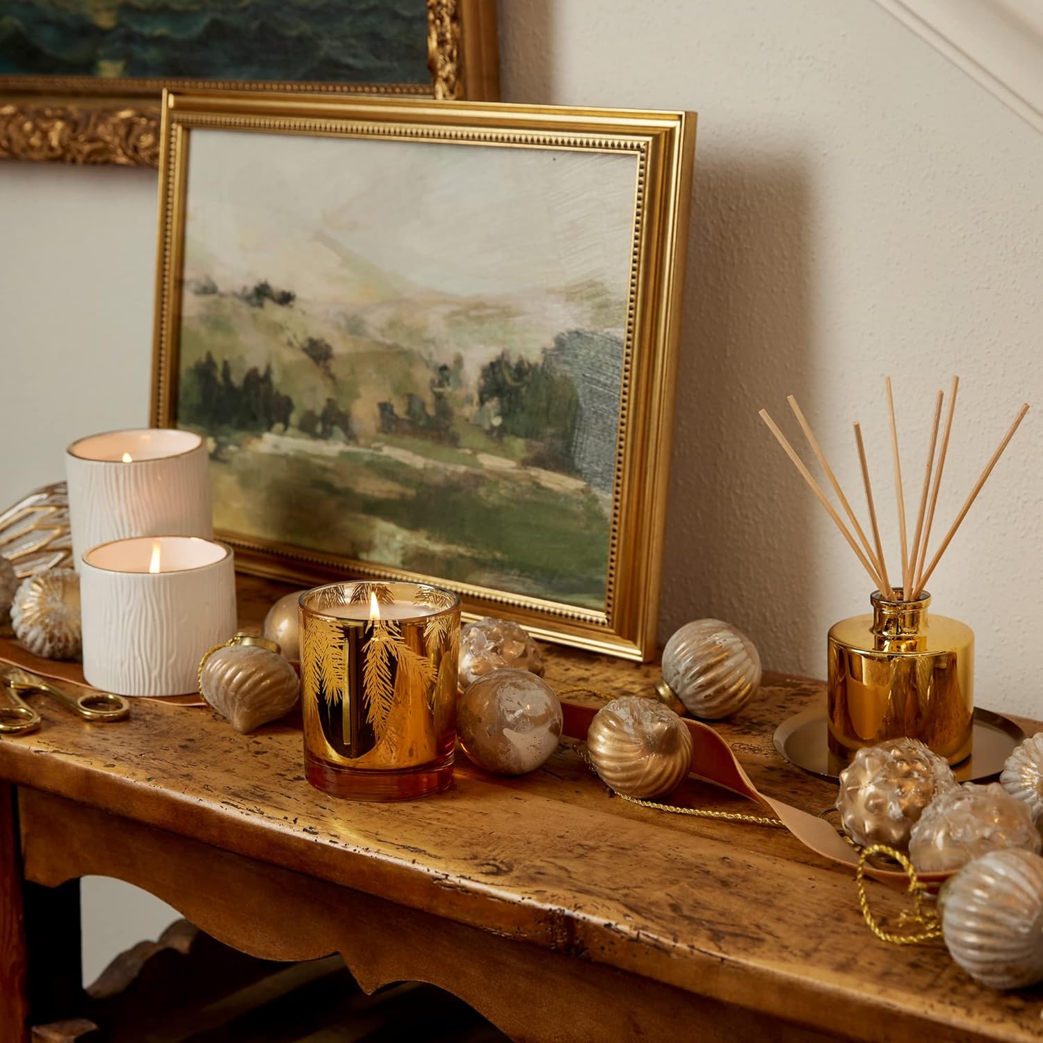 Gilded Ceramic Medium Jar Scented Candle (11 oz) F4387