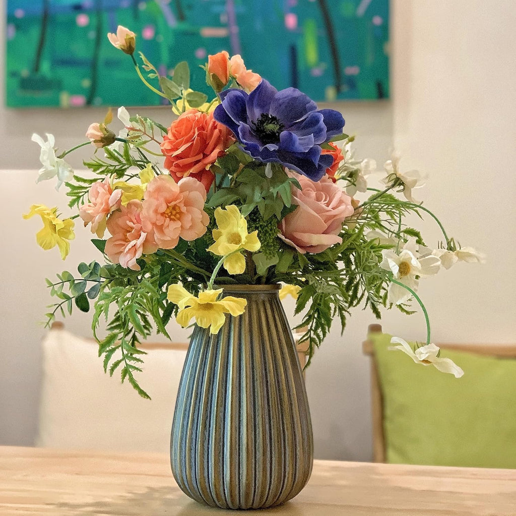 Silk Flower Arrangement in Vase R27074