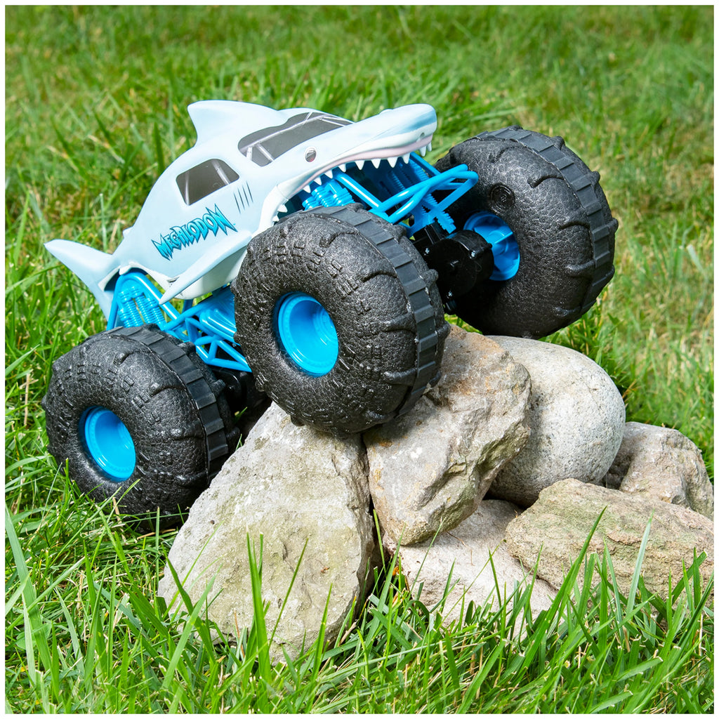 1:15 Scale All-Terrain Remote Control Monster Truck J863