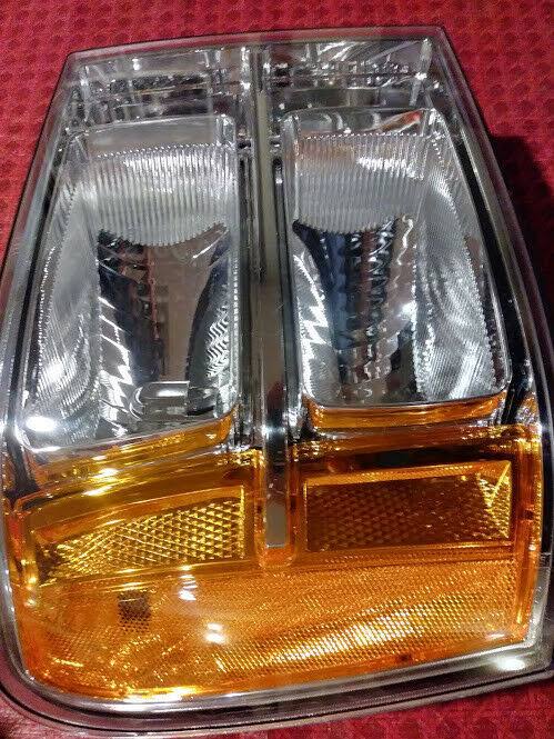 2013 GMC Sierra Headlight Assembly D25791