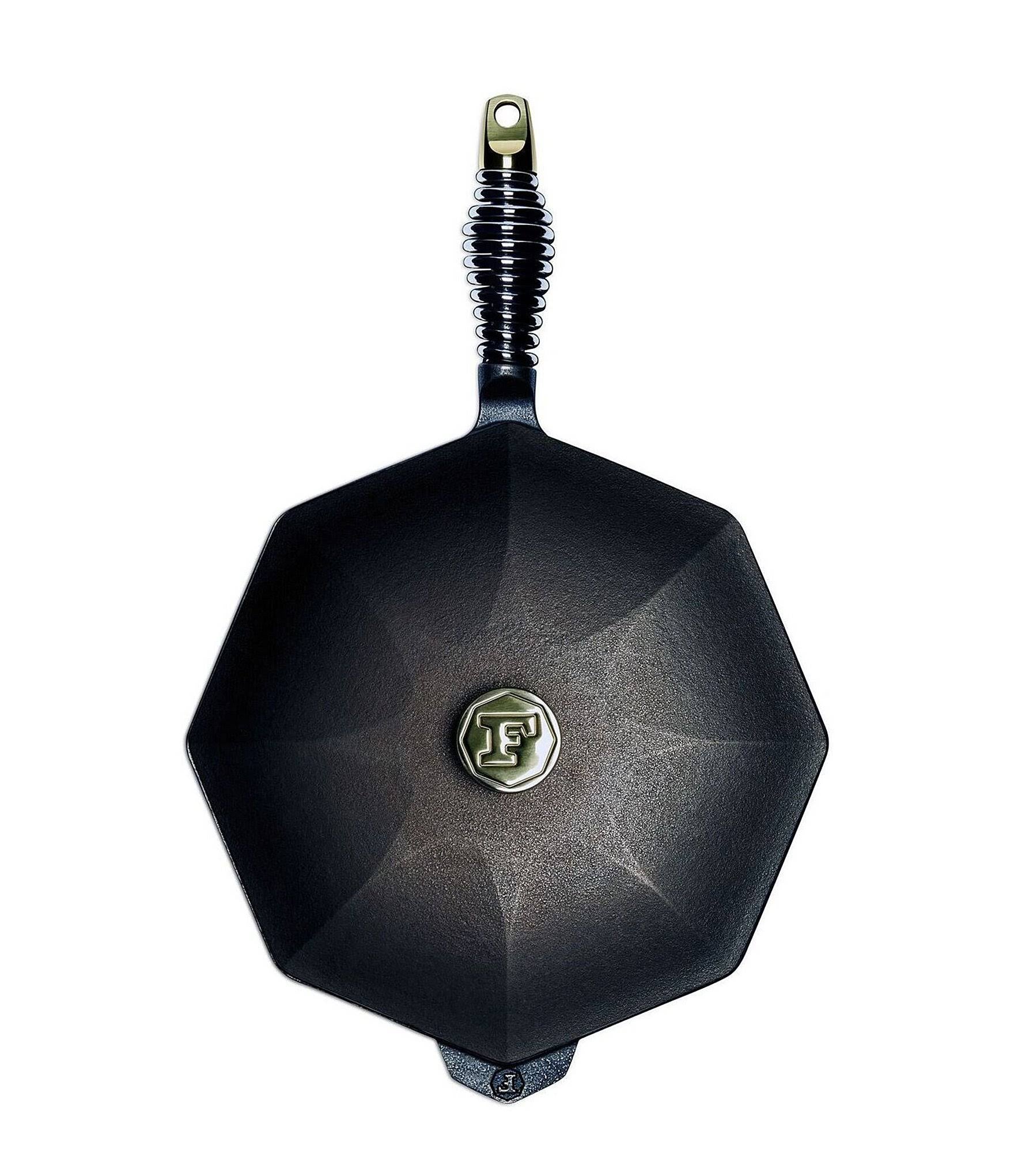 8 in Cast Iron Skillet with Lid O7380