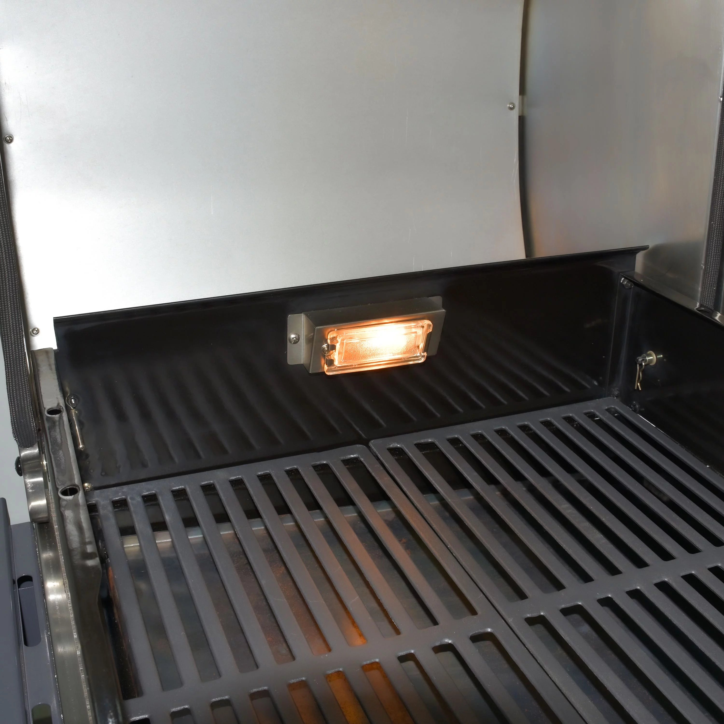 Dual Function Pellet and Propane Gas Grill S640468