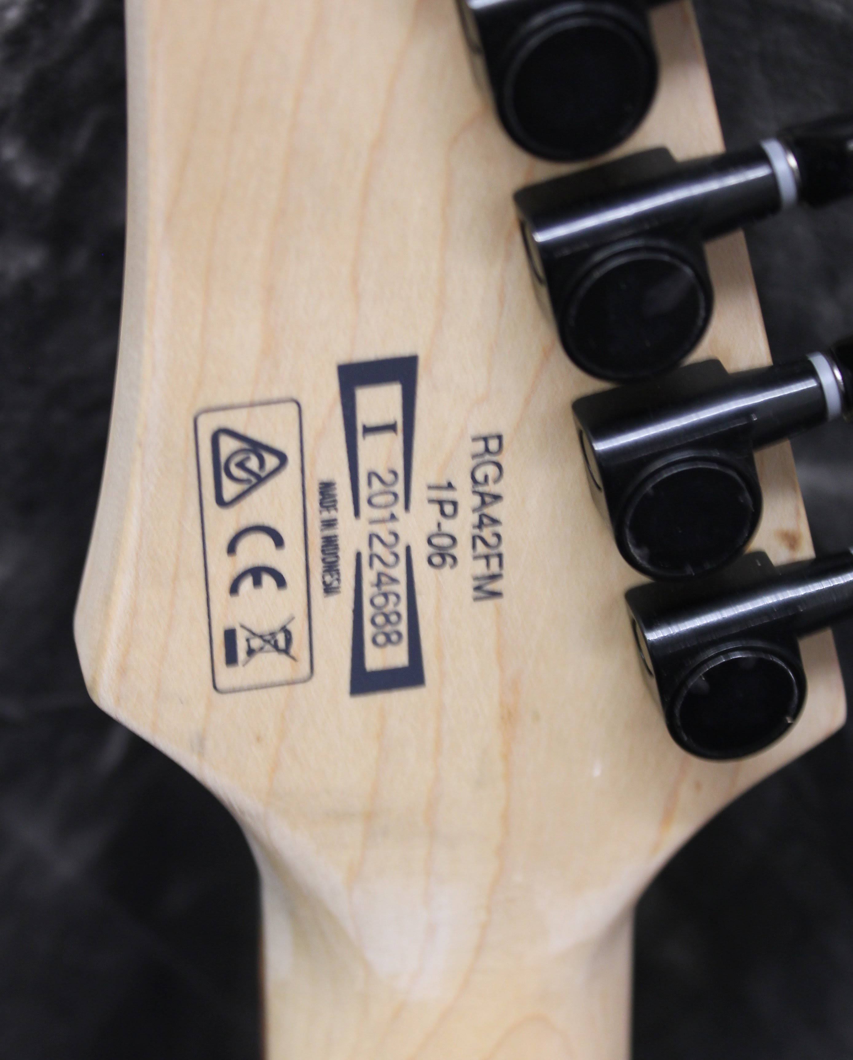Transparent Gray Flat Electric Guitar K24470