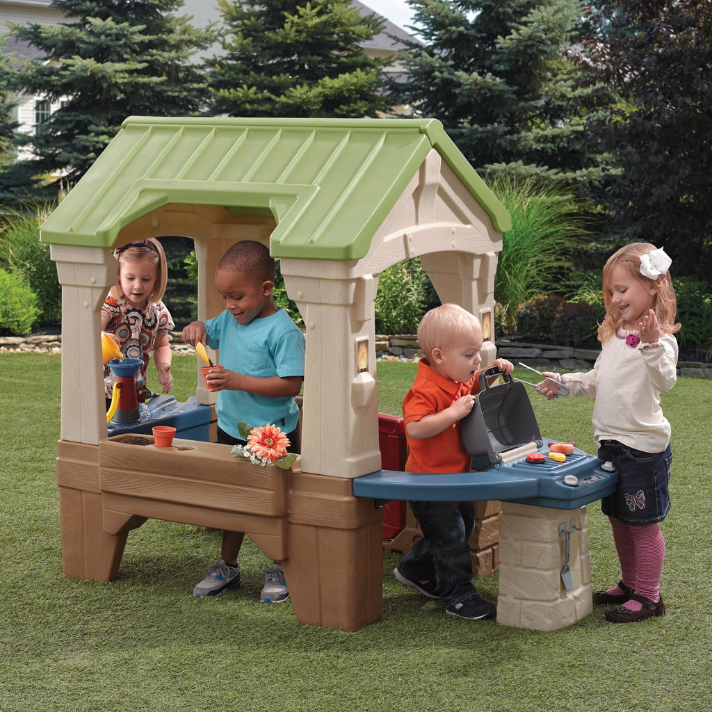 Brown Toddler Playhouse with Grill and Planter Play Toys U951843
