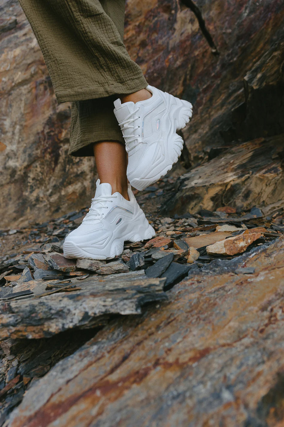 Platform Sneakers Y157