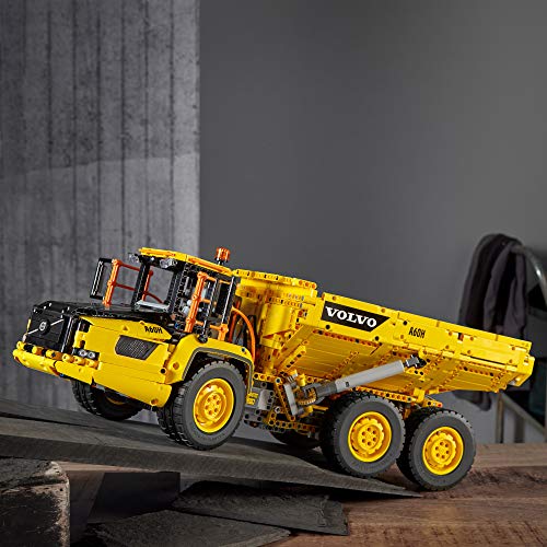 6x6 Volvo Articulated Hauler Building Kit (2,193 Pieces) P9314