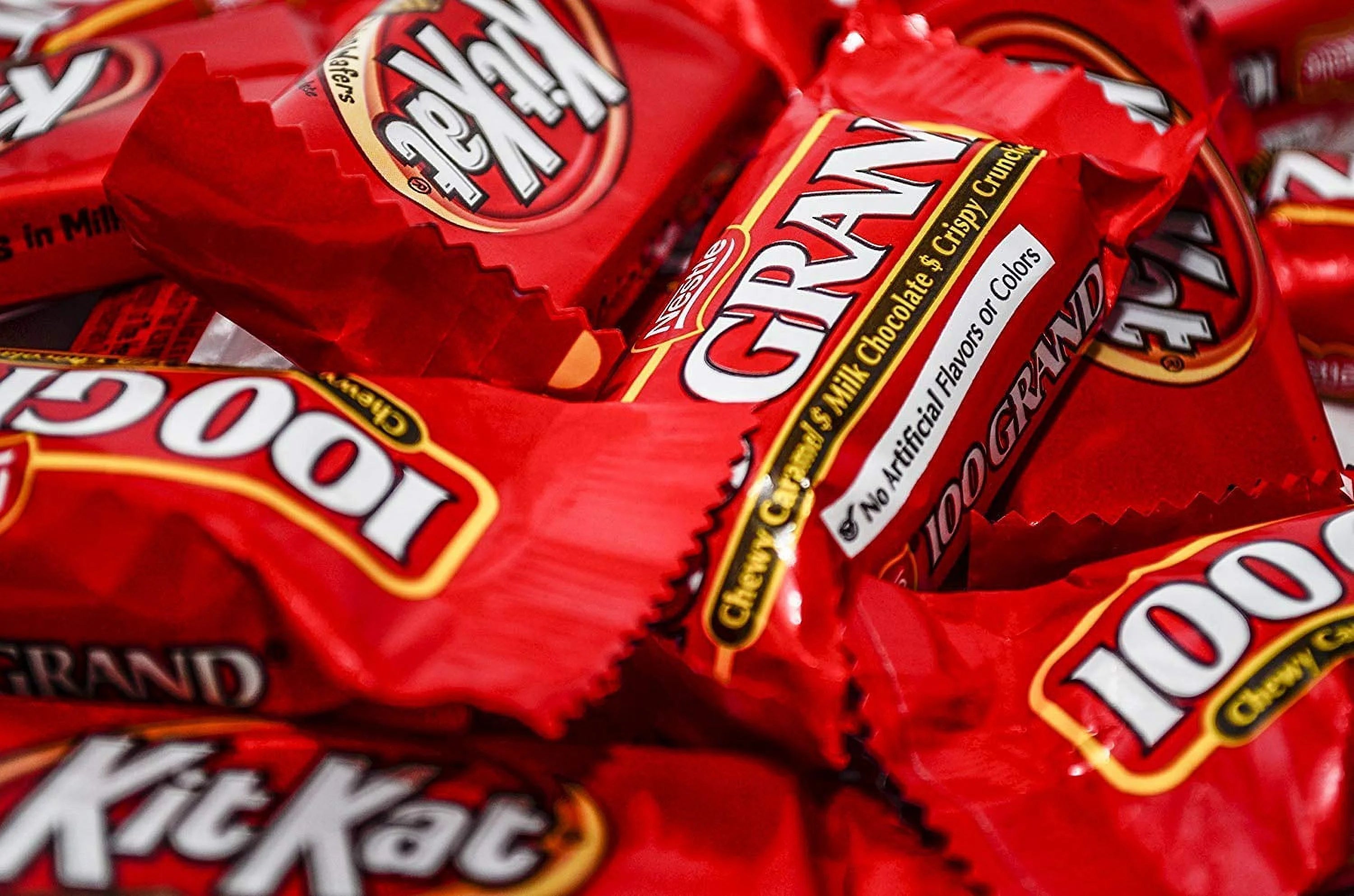 Bulk Chocolate 5.6 Lb Mini Christmas Candy Bars Variety Pack N8318