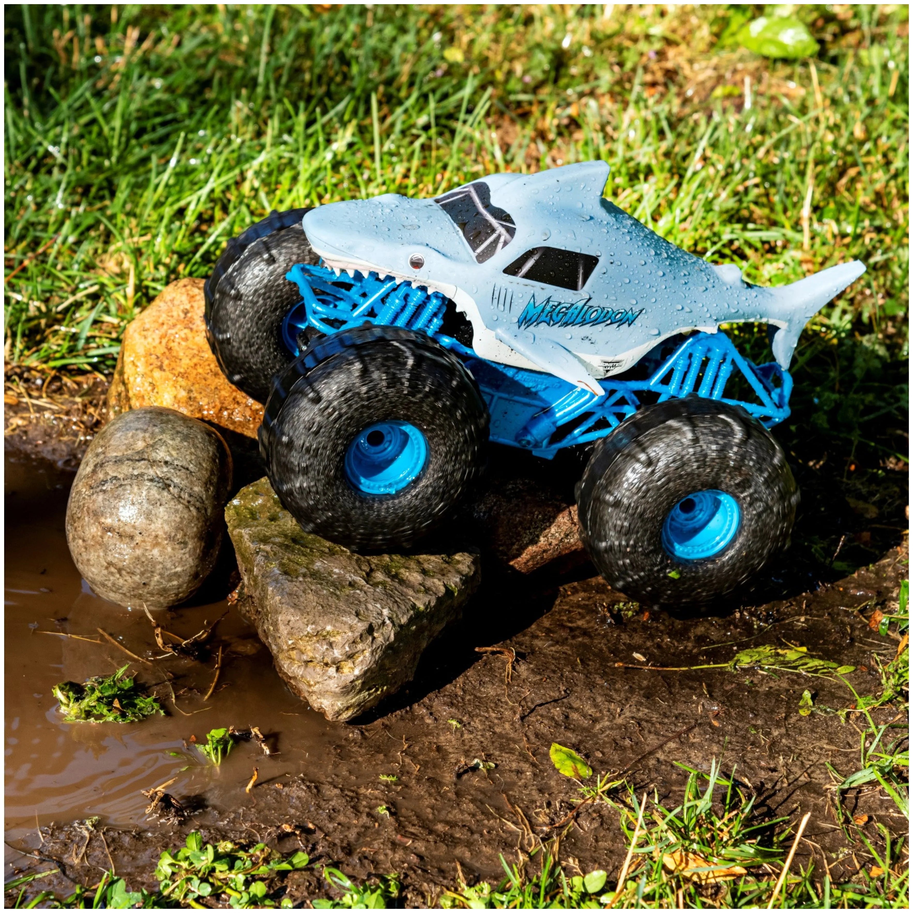 1:15 Scale All-Terrain Remote Control Monster Truck J863