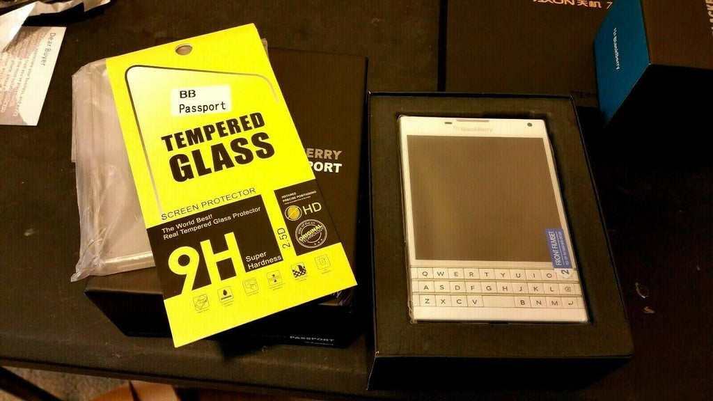 Factory Unlocked Smartphone White A412483