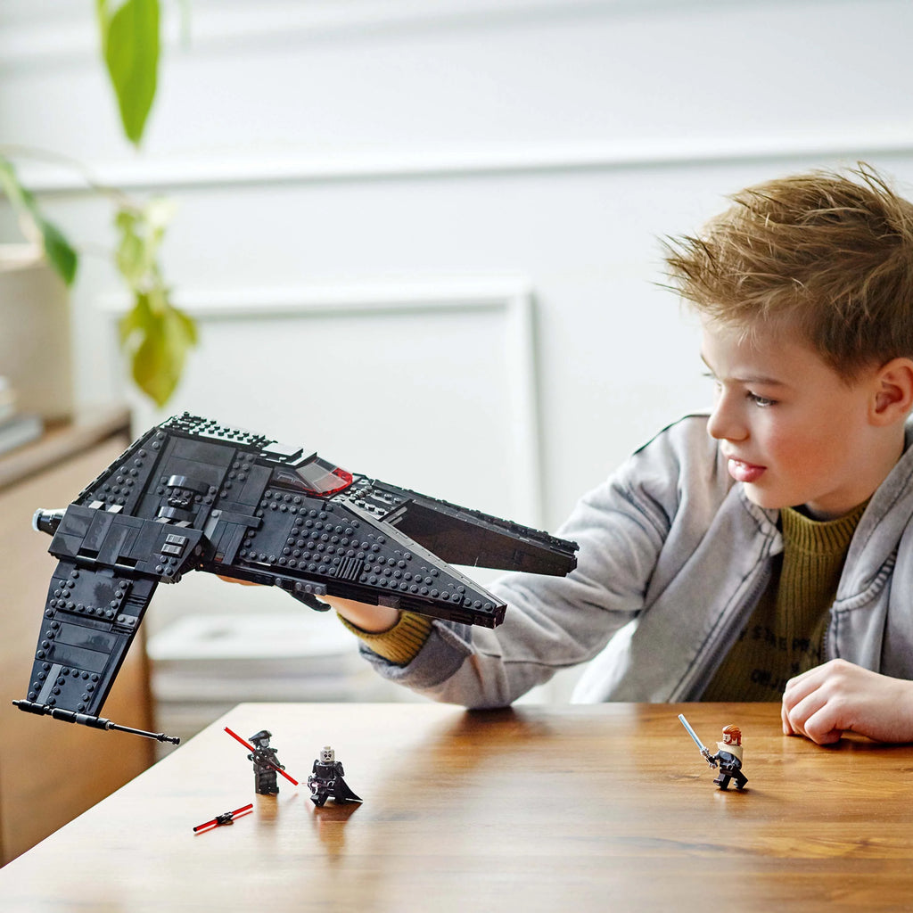Buildable Toy Starship with Blue and Double-Bladed Red Lightsabers E9384